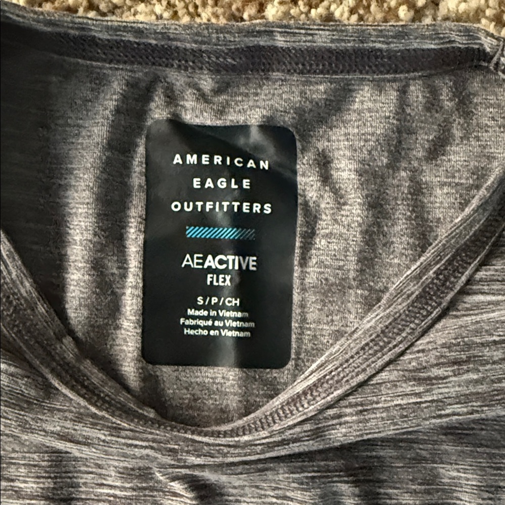 Set of 4 American Eagle Outfitters Active Flex Short Sleeve Tees - men’s small - Picture 2 of 16